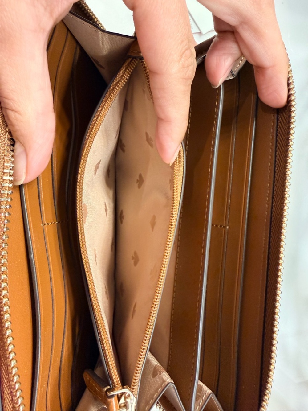 Kate Spade Tan Pebbled Leather Zip Wallet - Picture 8 of 9